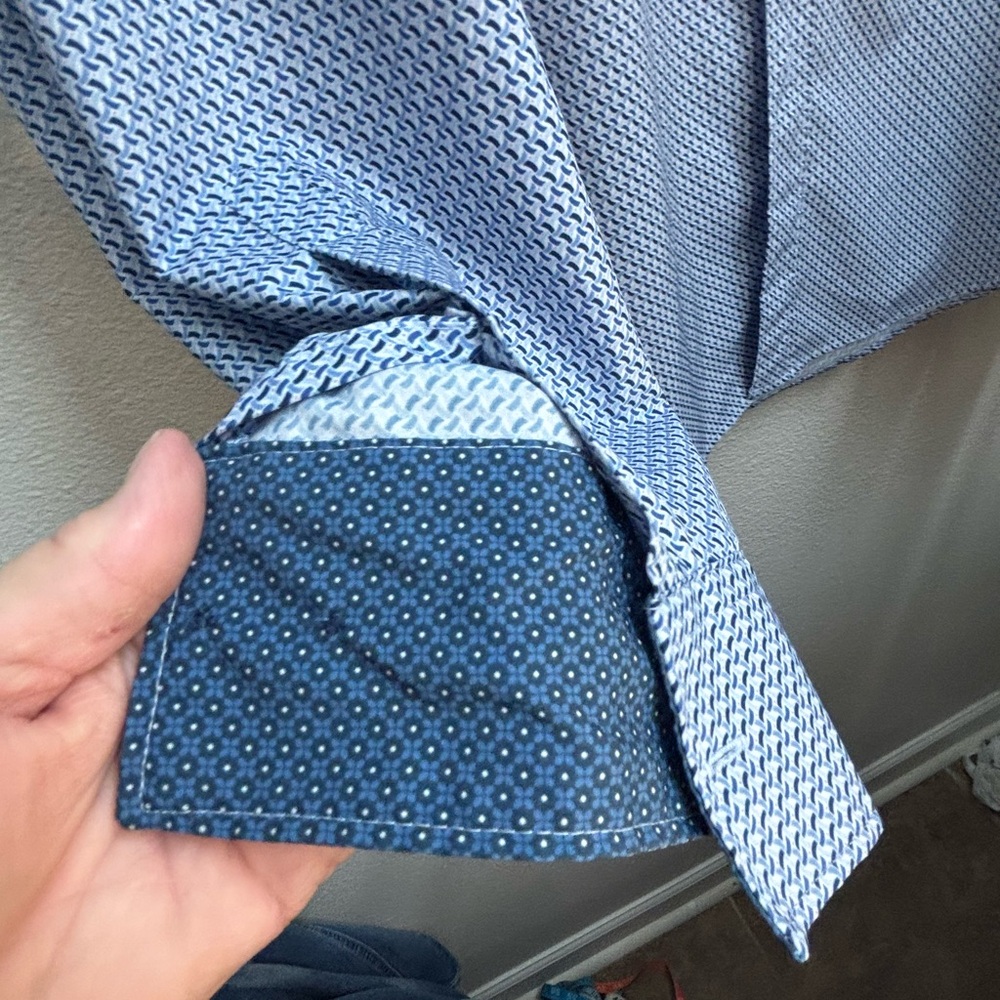 Stylish Men's Blue Patterned Button Down Shirt - image 3